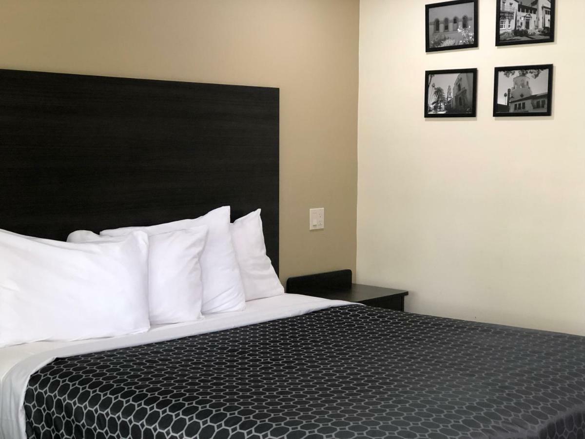 Simply Home Inn & Suites - Ріверсайд Екстер'єр фото